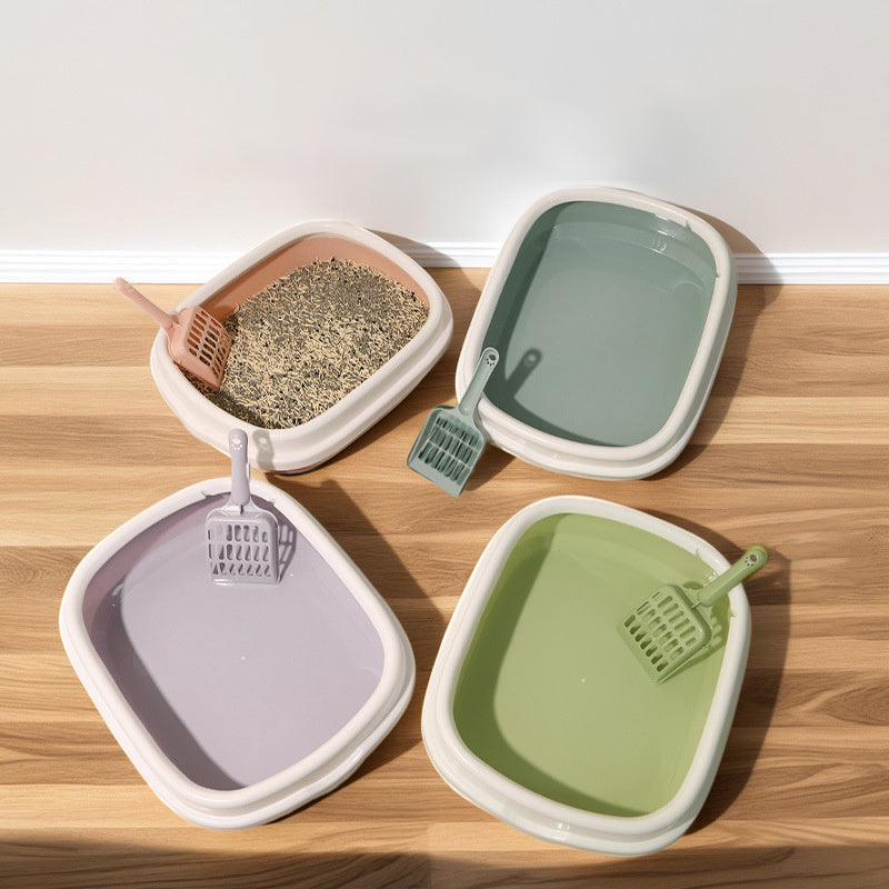 Open-Top Cat Litter Box with Anti-Splash Rim – Durable Plastic Training Tray with Matching Scoop