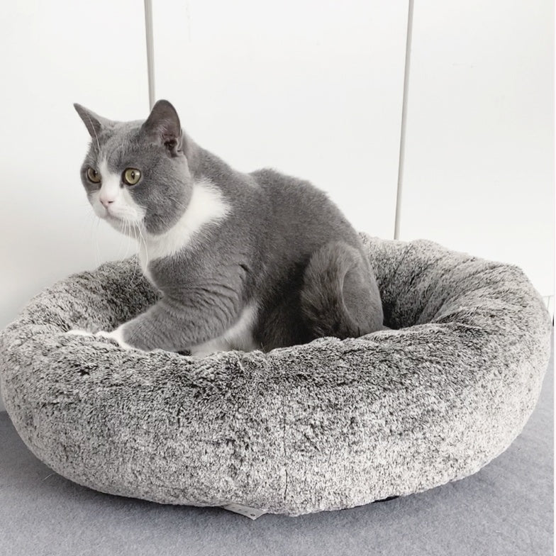 Thickened Winter Donut Pet Bed – Ultra-Soft Plush Round Bed for Cats & Small Dogs (Warm, Calming, Deep Sleep Design)