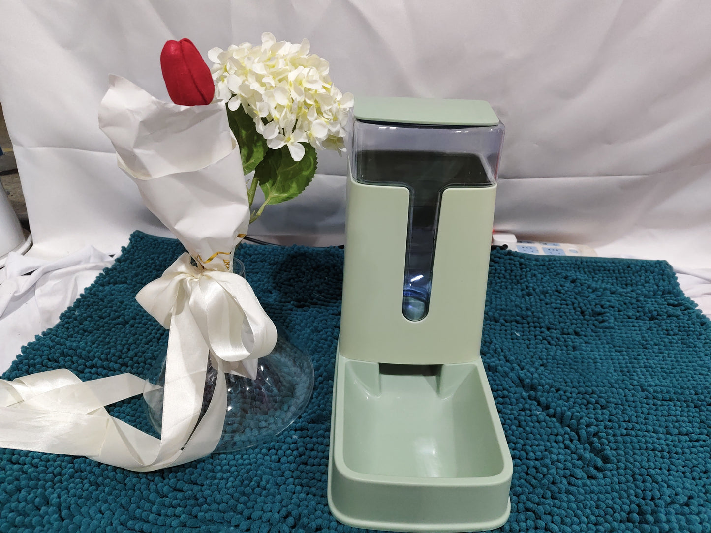 Automatic 3.5L Dual Gravity Feeder & Water Dispenser — Smart, Low-Maintenance Feeding Solution for Dogs and Cats